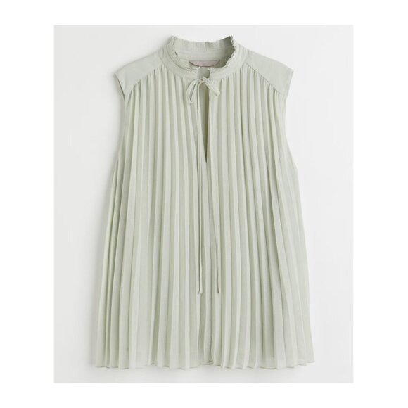 H&M pleated sleeveless blouse in light sage green - Picture 4 of 8